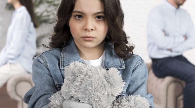 Como os complexos familiares moldam seu jeito de amar